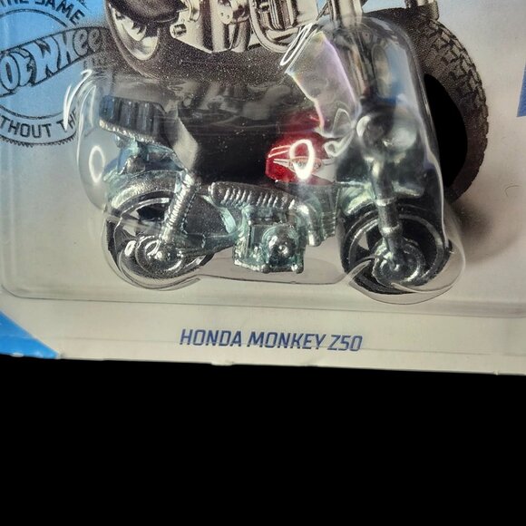 🆕️ HOT WHEELS 2019 Honda Monkey Z50 - Picture 2 of 4